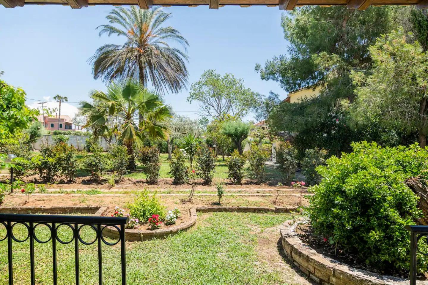 St. George Villa 아기오스 게오르기오스 외부 사진